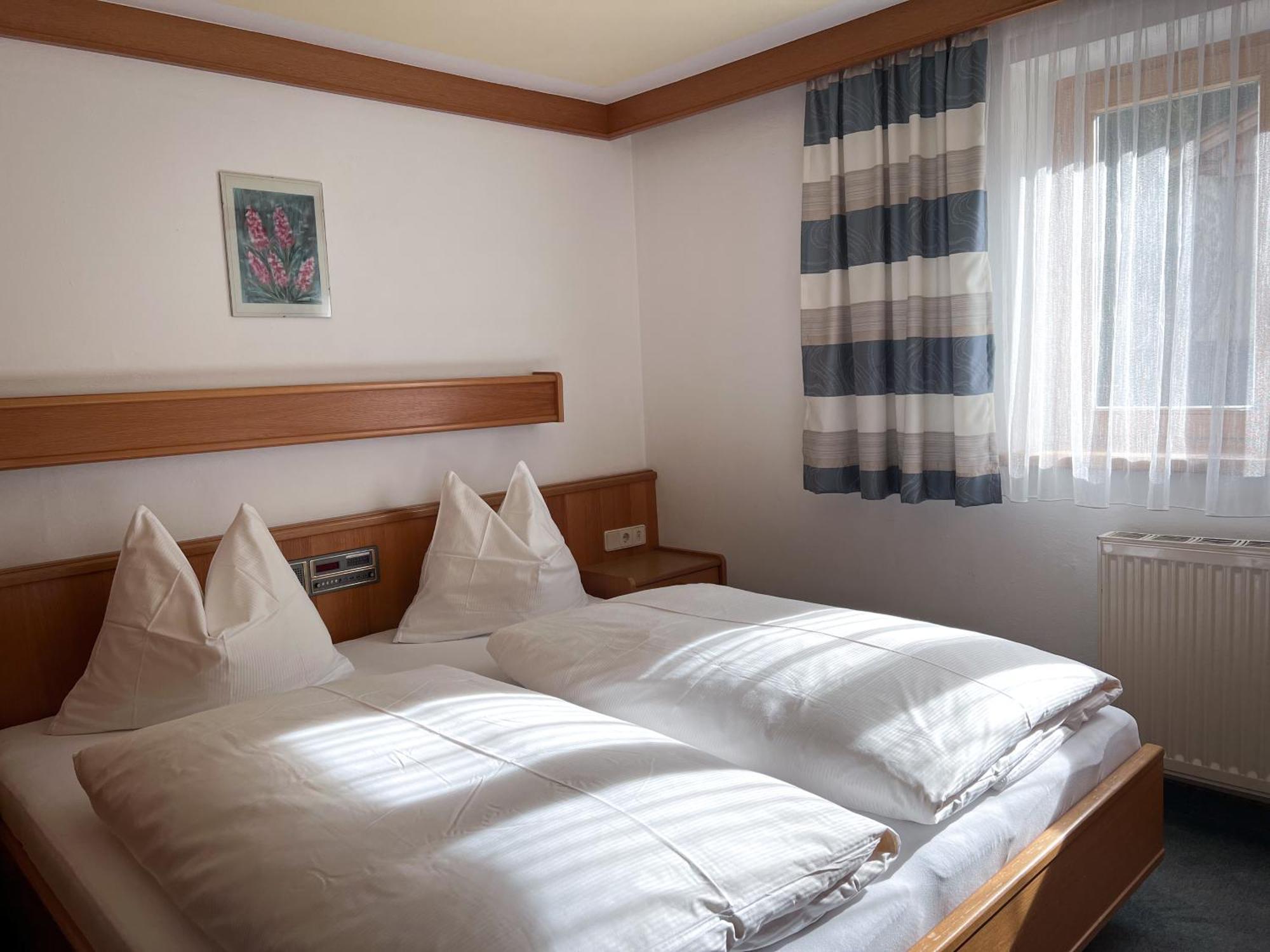 Haus Spieleck Bed & Breakfast ซาลบาคฮินเทอร์เกลมม์ ห้อง รูปภาพ