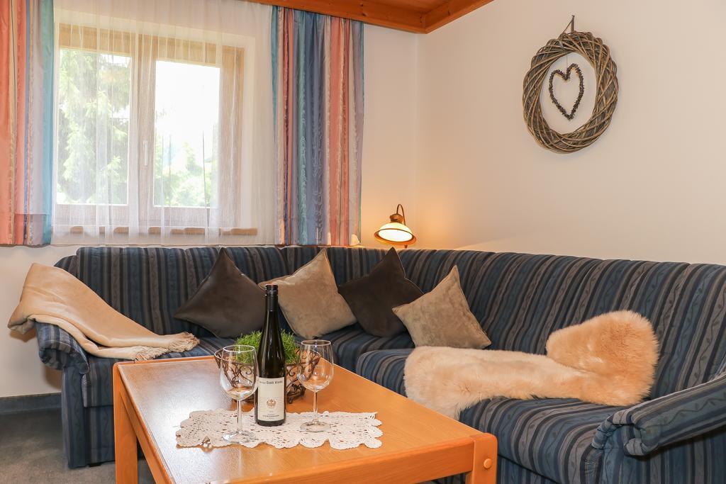 Haus Spieleck Bed & Breakfast ซาลบาคฮินเทอร์เกลมม์ ภายนอก รูปภาพ