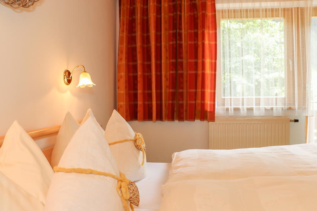 Haus Spieleck Bed & Breakfast ซาลบาคฮินเทอร์เกลมม์ ภายนอก รูปภาพ