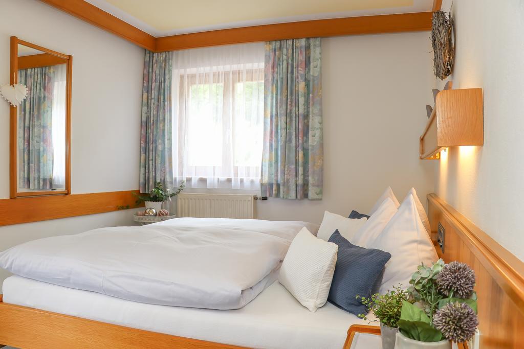 Haus Spieleck Bed & Breakfast ซาลบาคฮินเทอร์เกลมม์ ภายนอก รูปภาพ