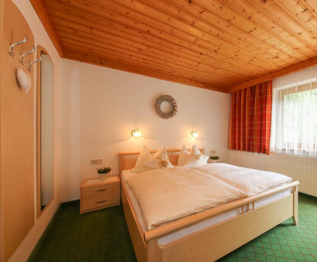 Haus Spieleck Bed & Breakfast ซาลบาคฮินเทอร์เกลมม์ ภายนอก รูปภาพ